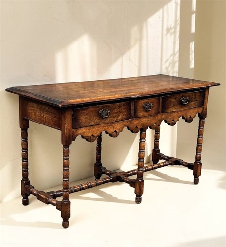 Good quality oak dresser base - good,