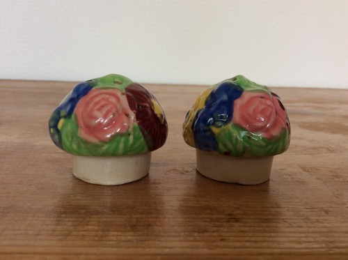 Old salt pepper - old,