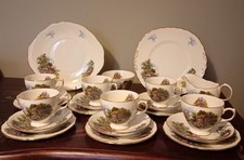 Vintage Royal Vale " Country Cottage". 22 pieces Tea Set, Bone China England.