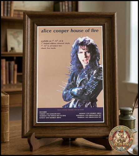 Alice cooper trashes - cooper, uk
