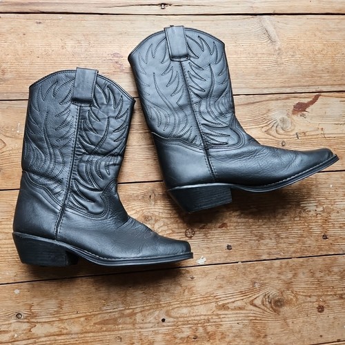 Retro vintage black western - retro,