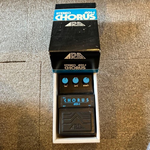 Aria ach chorus effect - aria, pedal