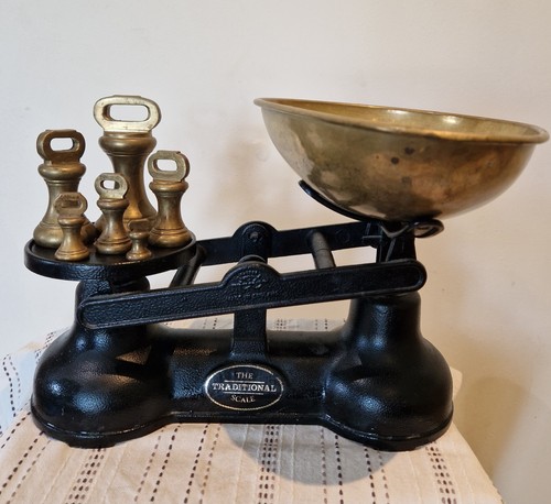 Vintage brass pan - brass, weighing
