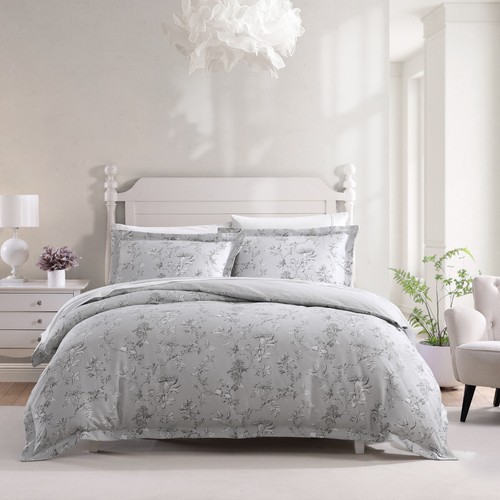 Laura ashley elderwood quilt - laura,