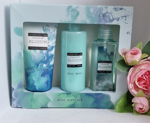 Superdrug layering lab piece - lab, 3