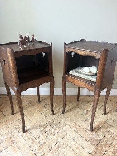 Pair solid french - french, oak