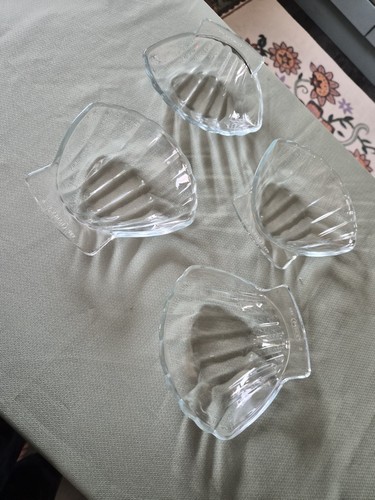 Cute vintage 1970s pyrex - pyrex, no