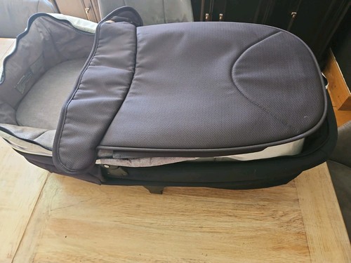 Mamas papas ocarro carrycot - &,