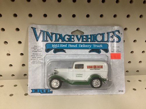 Ertl vintage vehicle 1932 - ertl,