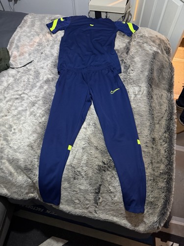 Nike football training - training, kit