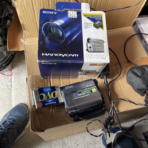 Sony handycam dcr - sony,