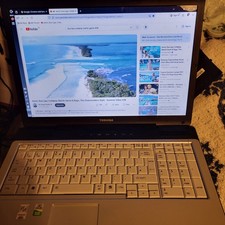 Toshiba Equium P200D-139 , 17. 1 ” LCD ,  MX-23.6 Linux "Libretto"  , 500GB