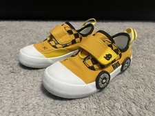 BOYS OR GIRL CANVAS TRAINERS SHOES KIDS CASUAL PUMPS PLIMSOLLS 26 UK 8.5 Bala