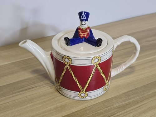 Wade novelty tea pot - wade,