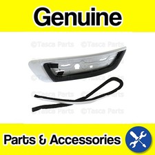 Genuine Volvo XC70 (14-16) Rear Bumper Frame Reflector (Left)
