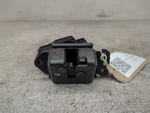 Toyota verso boot lock - toyota, 2014