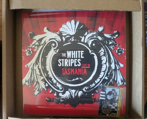 The white stripes live - stripes-live, in