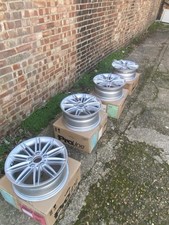 BMW 17” M Alloy Wheels –