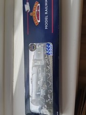 model railways trains 00 gauge locomotives DCC