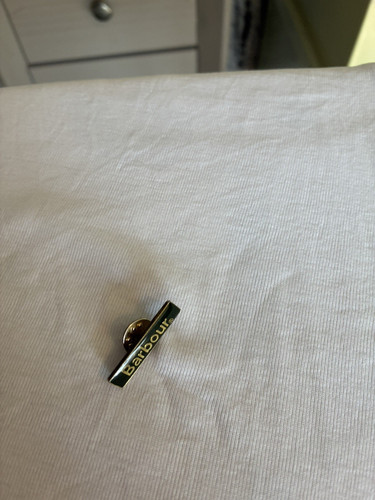 Barbour enamel pin badge green - barbour,