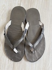 100% GENUINE UGG PEWTER LEATHER FLIP FLOPS SIZE UK 7 EU 40 US 9