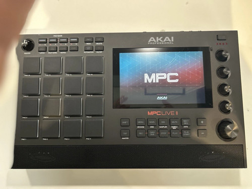 Superb akai mpc live boxed - mpc, ii