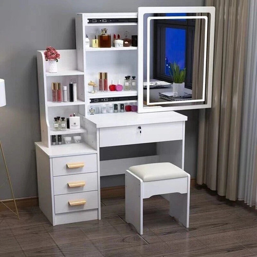 White dressing table with - dressing,