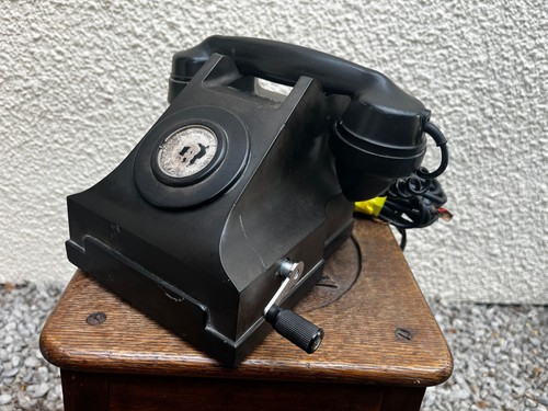 Vintage 1940 black bakelite - 1940's,