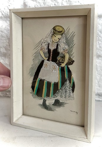 Vintage signed wooden - m.n.g, &