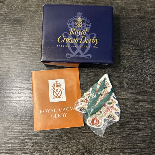 Royal crown derby christmas - royal,