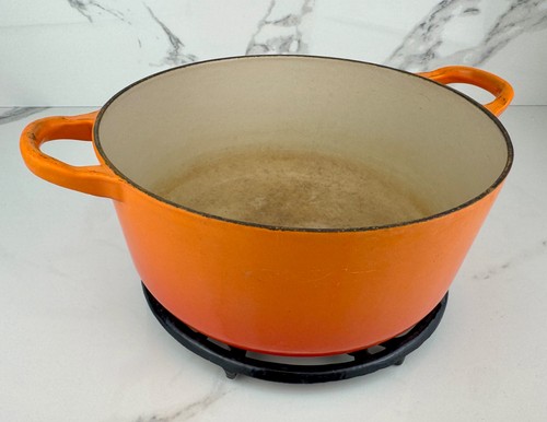 Creuset cast iron - creuset, round