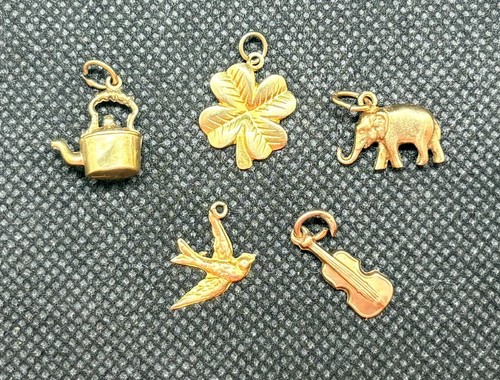 Hallmarked 9ct gold charms - hallmarked,