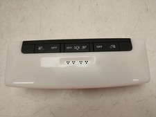 NISSAN JUKE  COURTESY LIGHT