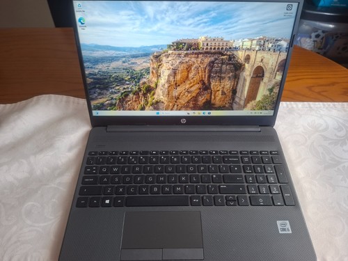 250 i5 1035g1 - 15.6", i5-1035g1
