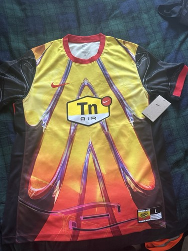 Nike tee - (what, fc)