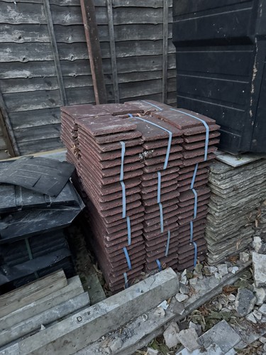 Roof tiles red - ,