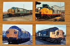 12 colour photos (6" x 4")