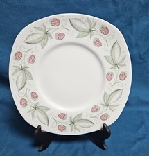 Susie Cooper Wild Strawberry Square Cake / Sandwich Plate