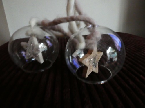 Glass open baubles - ⭐️,