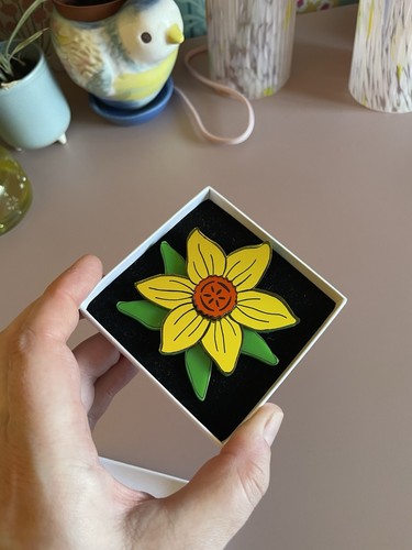 Laserkate acrylic daffodil - laserkate,