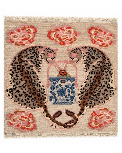 Hand knotted leopard tea - hand,