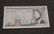 Five Pound note lot9