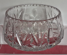 Beautiful Large/Heavy Cut Glass Fruit Bowl 19 cm wide