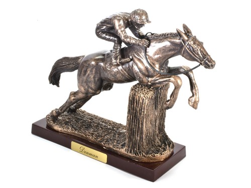 Horse race figurine denman - horse,