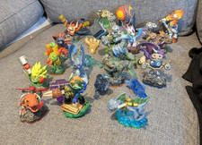 18 Skylanders