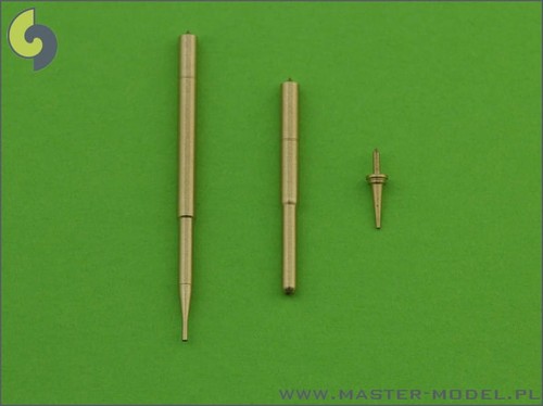 Master 043 32 - master, scale