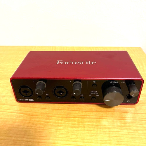 Focusrite scarlett 2i2 - focusrite,