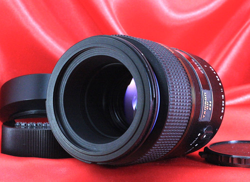 Tamron 90mm 2 8 di - f/2.8,