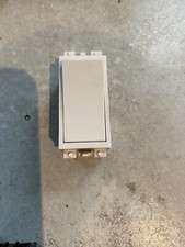 TENBY SWITCH PLAIN WHITE  10AX