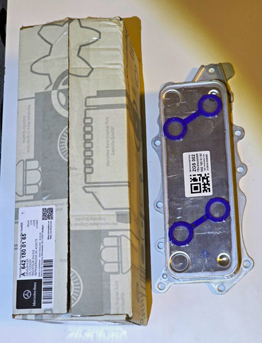 Oil cooler heat exchanger - oil,